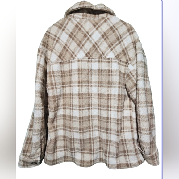 Love Tree Cream and Tan Plaid Teddy Jacket EUC Size Large PTP 24 - Picture 5 of 6
